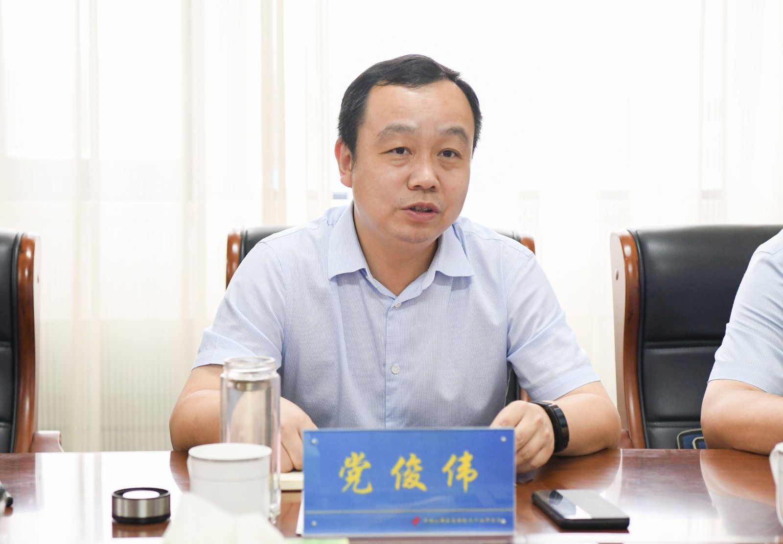 考察学习谋发展，交流借鉴促提升 ——党俊伟带队赴平顶山高新区考察交流 中国财经新闻网 www.prcfe.com