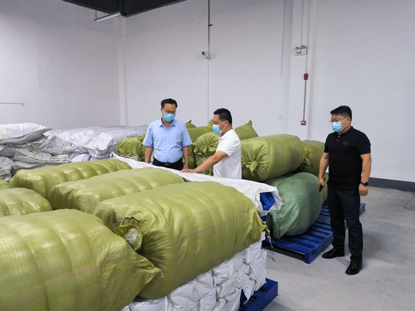 李占宾察看防汛物资储备情况 中国财经新闻网 www.prcfe.com