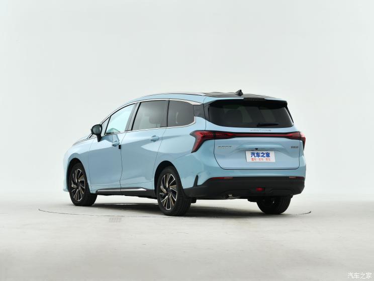 东风风行 风行游艇 2022款 1.5T DCT揽月版