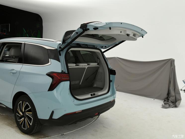 东风风行 风行游艇 2022款 1.5T DCT揽月版