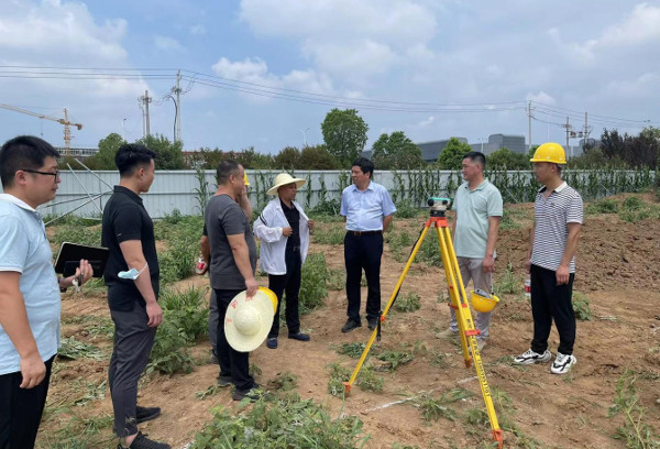 徐天申督导项目建设工作 中国财经新闻网 www.prcfe.com