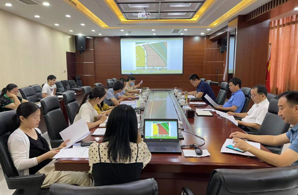 经开区召开项目评审会 中国财经新闻网 www.prcfe.com