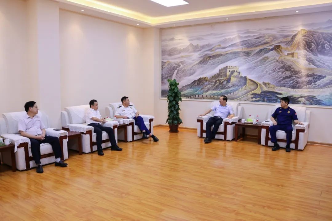 八一慰问送温暖 畅叙军民鱼水情 中国财经新闻网 www.prcfe.com