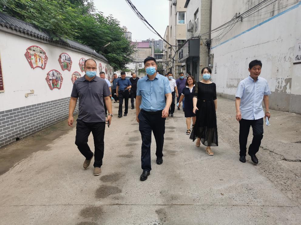 创文如何让基层“共享” 郾城区委书记“走村串巷” 中国财经新闻网 www.prcfe.com