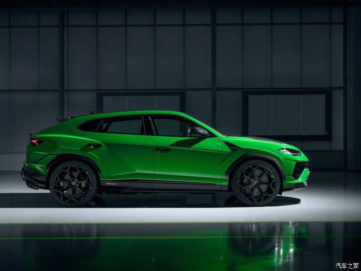 兰博基尼 Urus 2022款 Performante