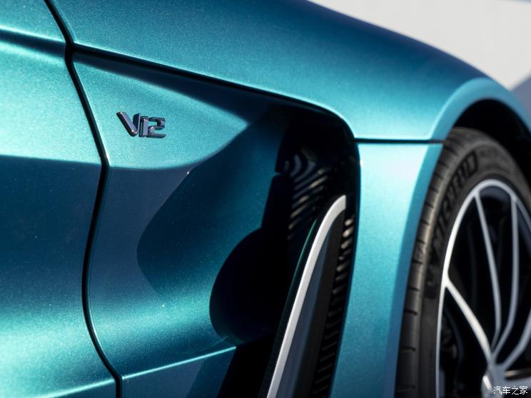 阿斯顿·马丁 V12 Vantage 2022款 Roadster