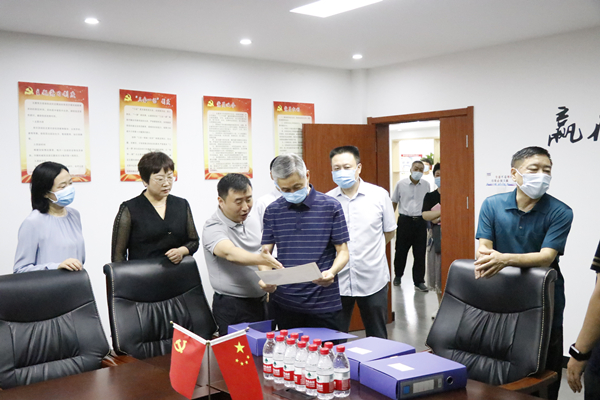 省人大就业专题调研组莅郾检查 中国财经新闻网 www.prcfe.com