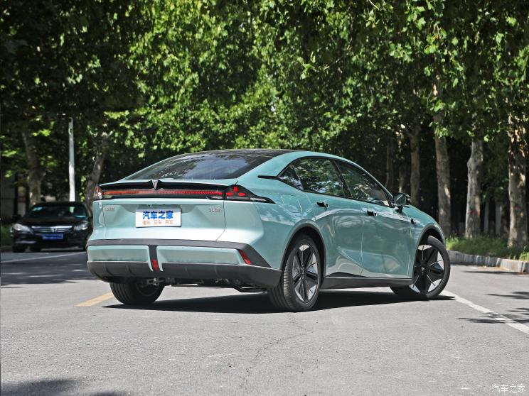 长安深蓝 长安深蓝SL03 2022款 1.5L 1200增程版