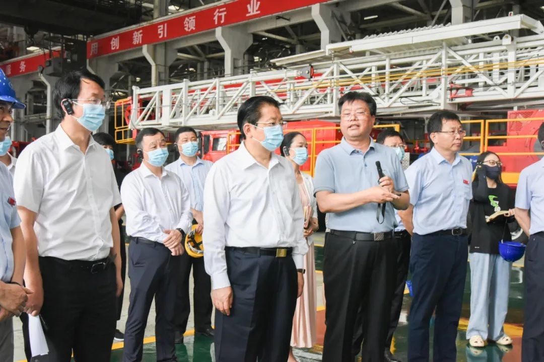 市委书记朱是西到二机石油开展“企业服务日”活动 中国财经新闻网 www.prcfe.com