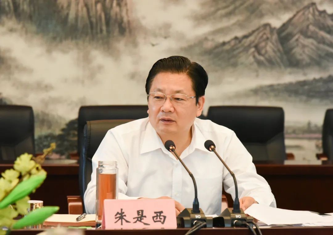 市委书记朱是西到二机石油开展“企业服务日”活动 中国财经新闻网 www.prcfe.com