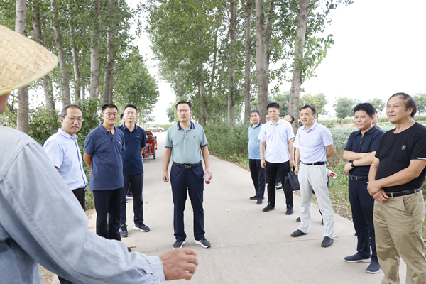 李占宾督导调研抗旱保秋工作 中国财经新闻网 www.prcfe.com