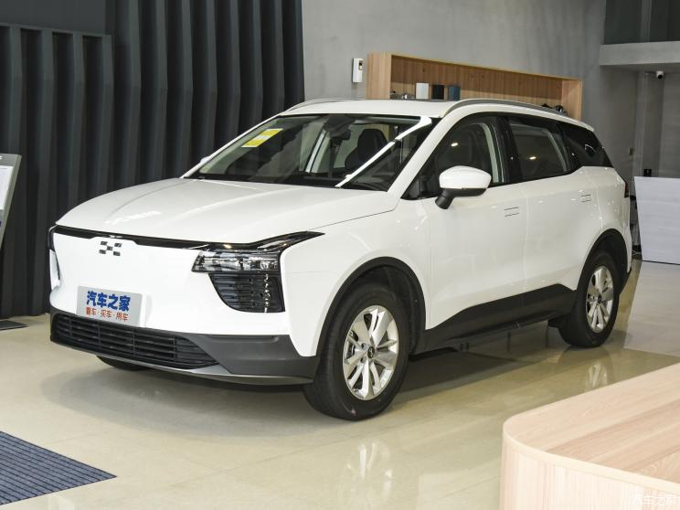 爱驰汽车 爱驰U5 2021款 U5 标准续航 PURE智净版