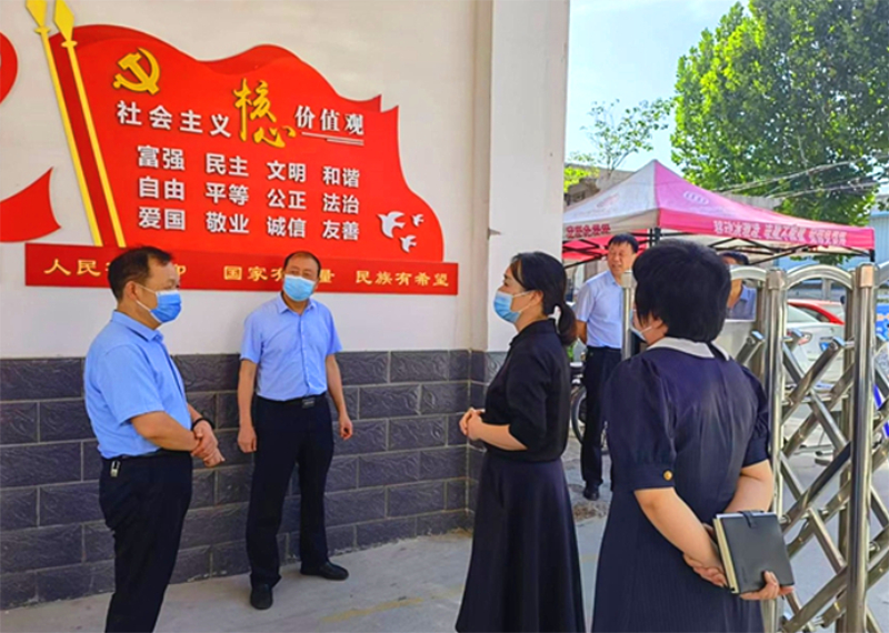 郾城区委常委、宣传部部长、副区长高艳调研指导学校开学及疫情防控工作 中国财经新闻网 www.prcfe.com