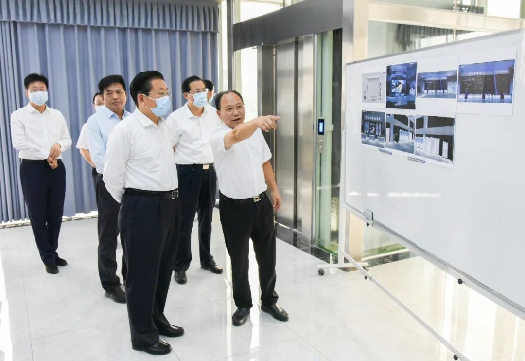 市委书记朱是西深入高新区调研：向“高”而攀， 向“新”而行， 担当中心城区振兴崛起的创新极、增长极 中国财经新闻网 www.prcfe.com