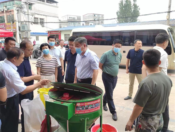 副市长王继周调研我区“三秋”生产和可燃物禁烧工作 中国财经新闻网 www.prcfe.com